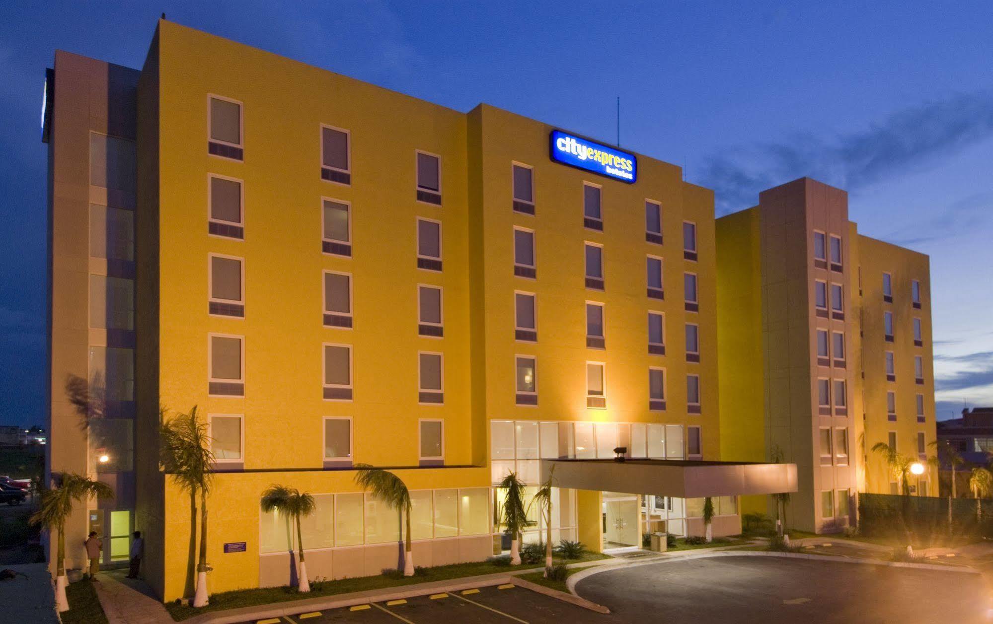City Express Coatzacoalcos Bagian luar foto